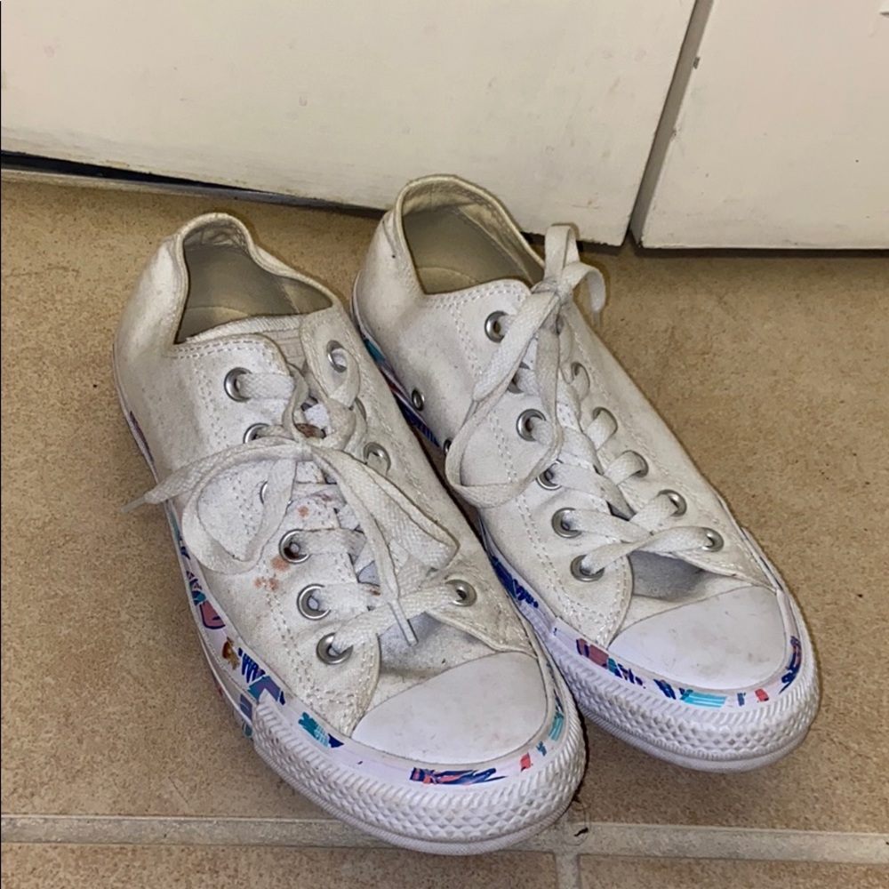 Flower print converse